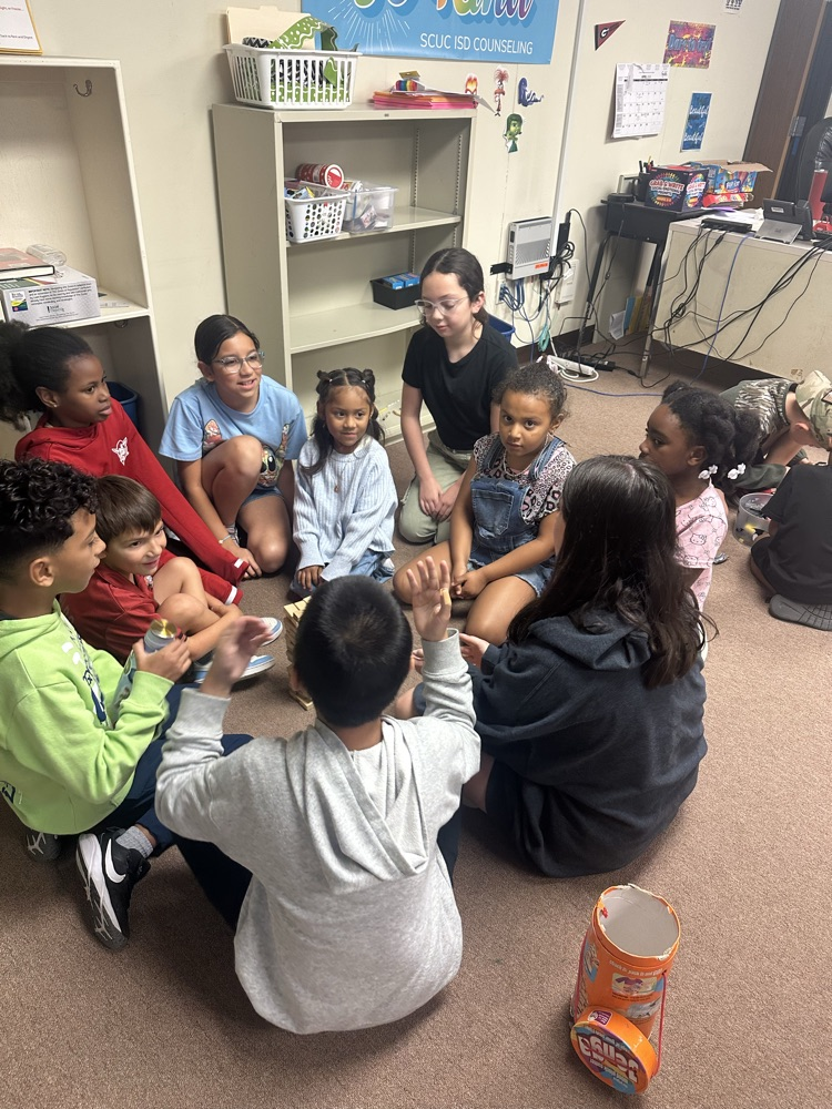 older students mentoring younger students