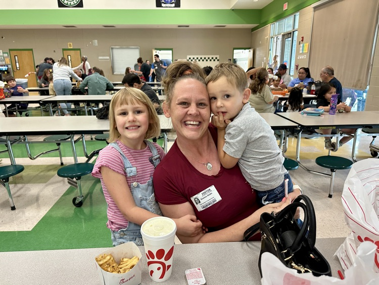 Kinder Picnic