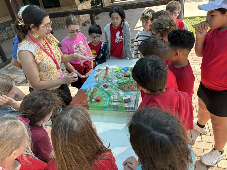 3rd grade students at GT field trip