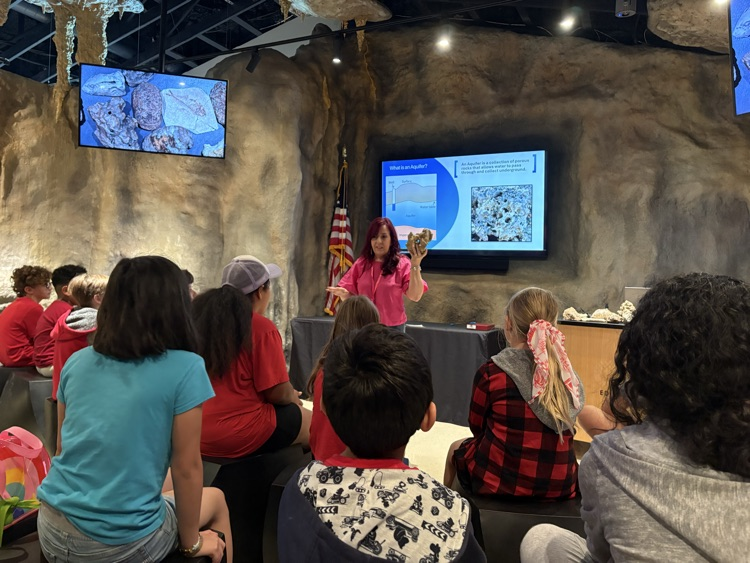 3rd grade students at GT field trip
