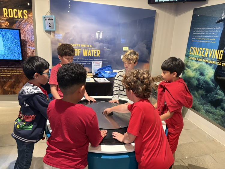 3rd grade students at GT field trip