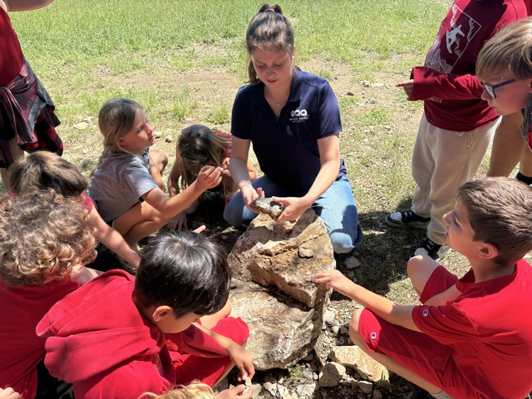 3rd grade students at GT field trip