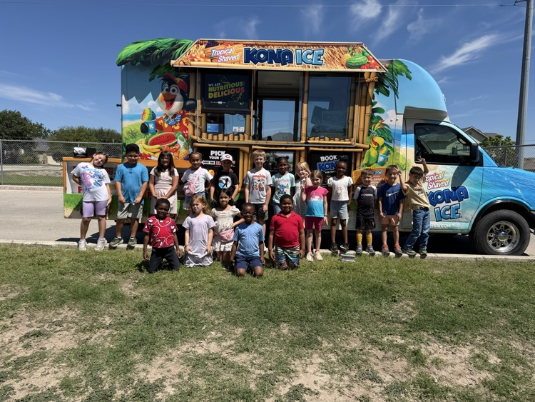 students on Kona ice day