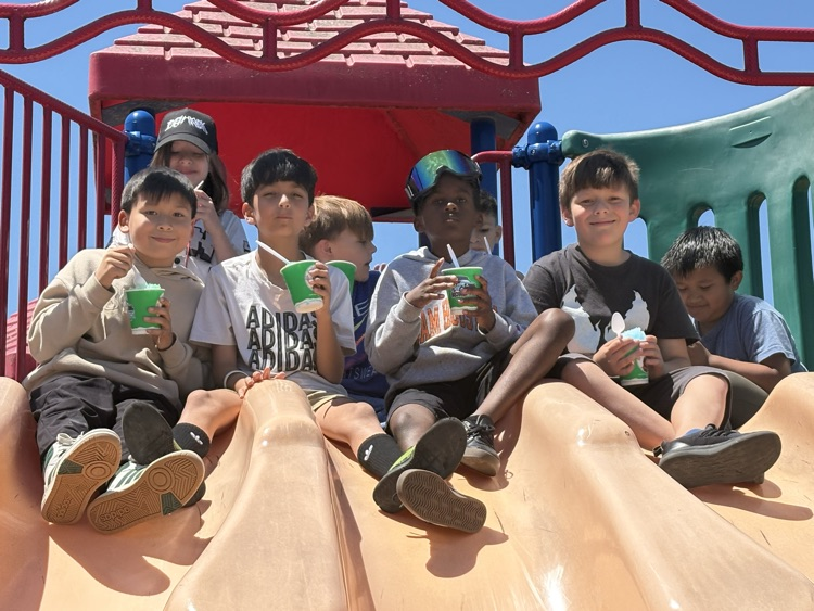 students on Kona ice day