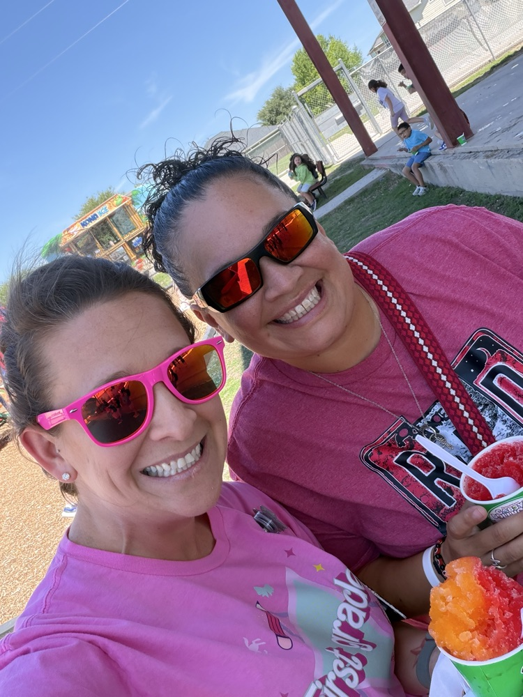 students on Kona ice day