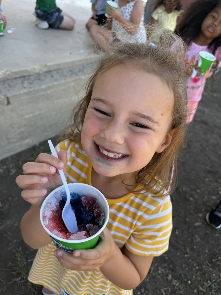 students on Kona ice day