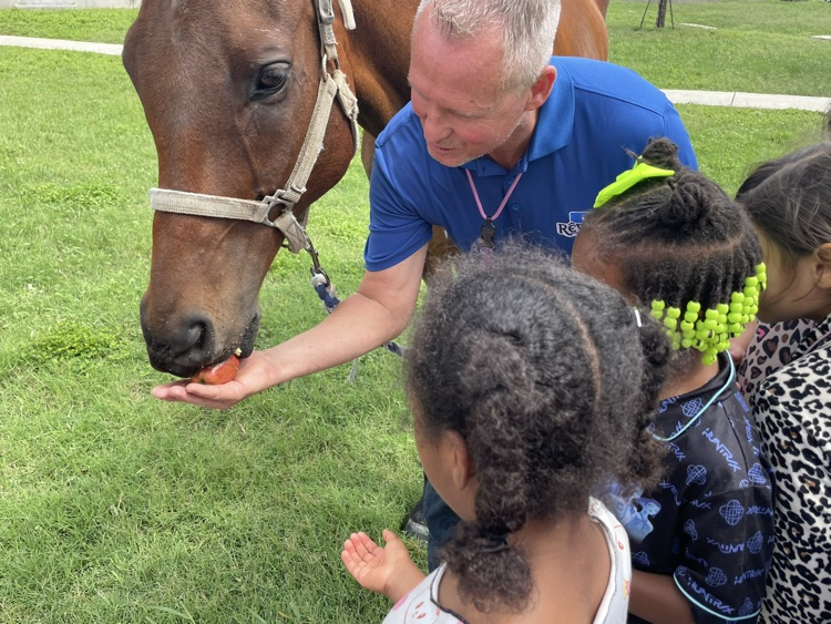 students with horse