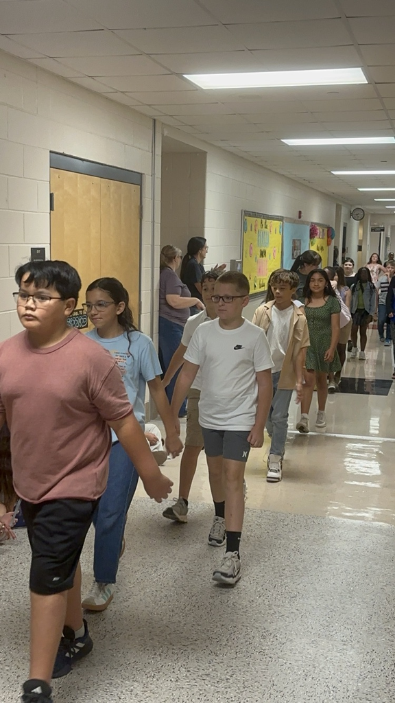 4th grade students at elephant walk