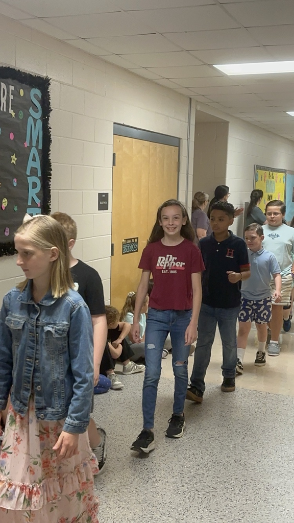 4th grade students at elephant walk