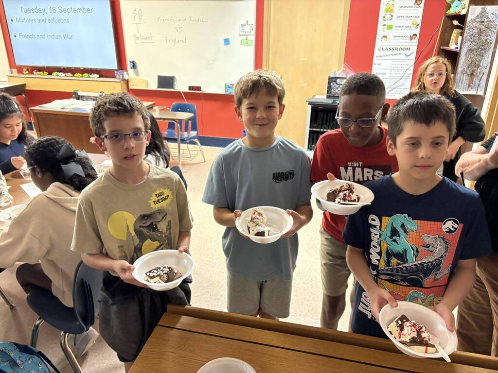 5th grade boys eating ice cream