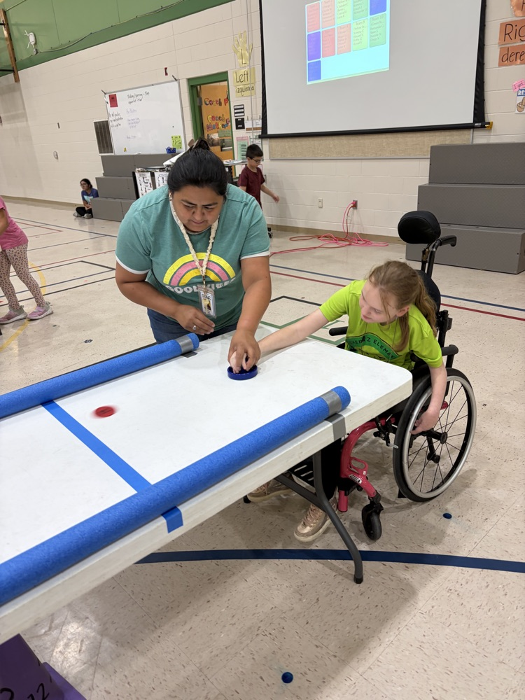 Air Hockey in PE