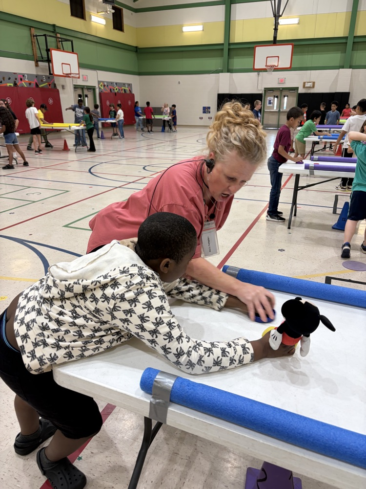 Air Hockey in PE