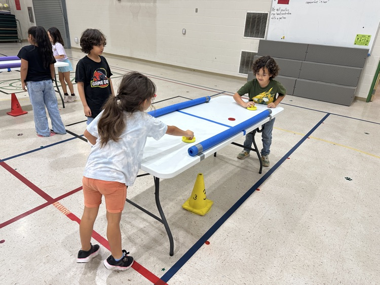 Air Hockey in PE