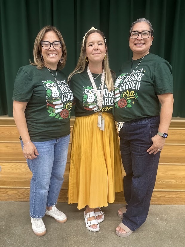 (Left to Right) PreK teacher Jessica Whittenburg, Instructional Coach Emily Smitch, and First Grade Teacher Christina Alsobrook have served  in SCUC for 5 years! 