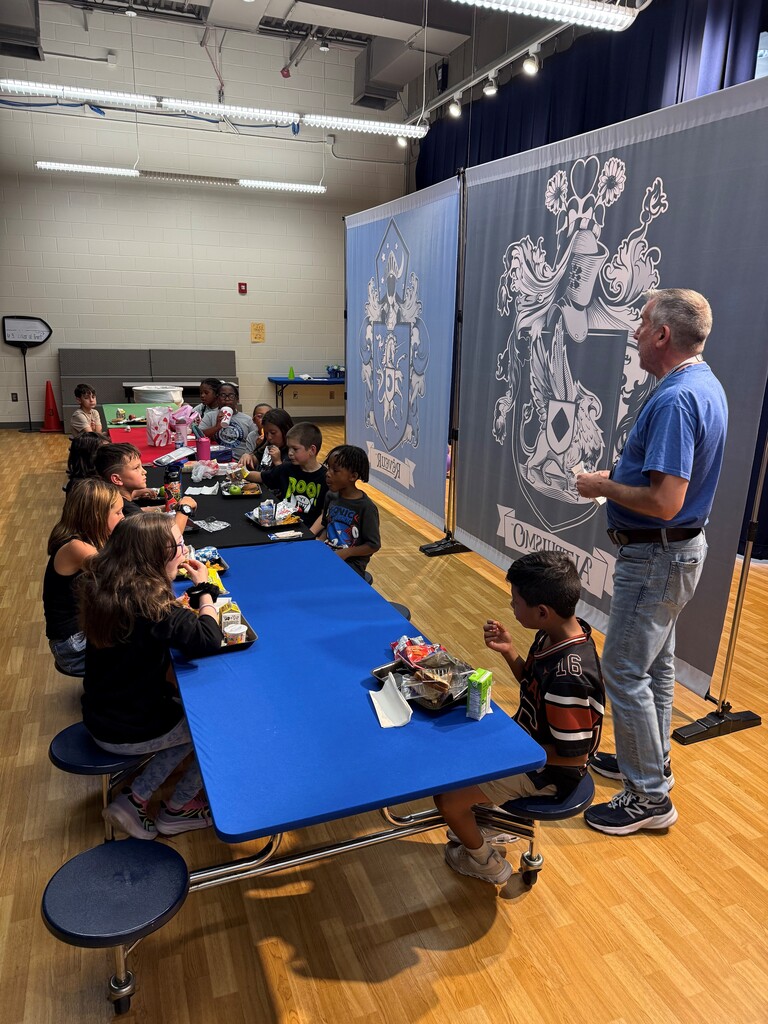Students at lunch tables.