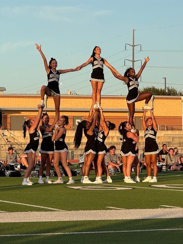 Cheer in a pyramid