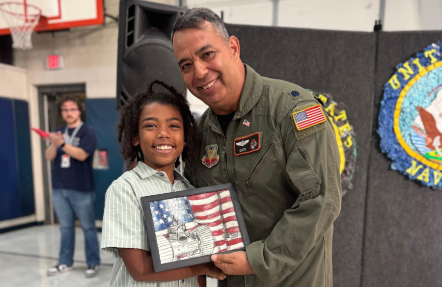 picture of military parent and a Jordan student posing together