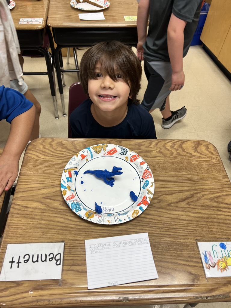 2nd graders going through the writing process