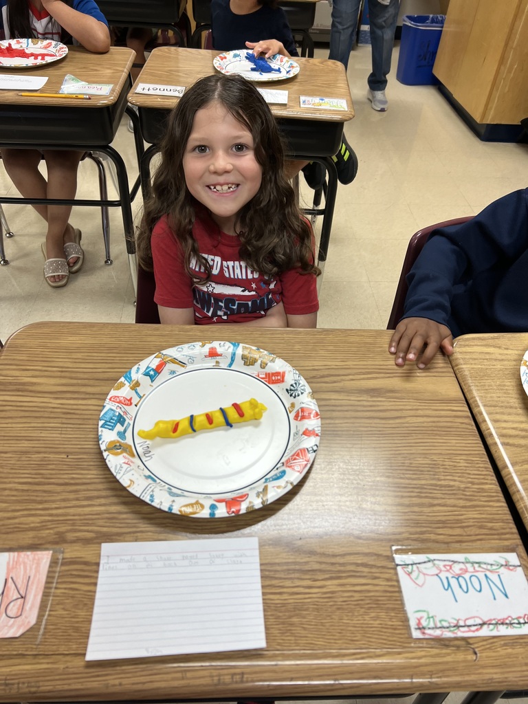2nd graders going through the writing process