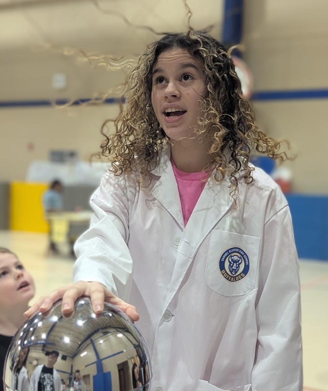 Hair raising on the Van de Graaf Generator