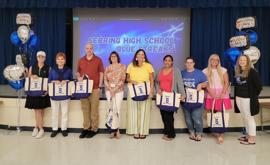 New SHS teachers with their bag