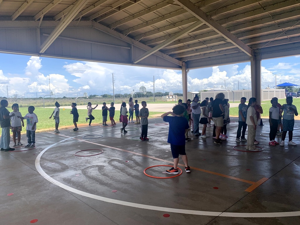 MES students at PE first week of school