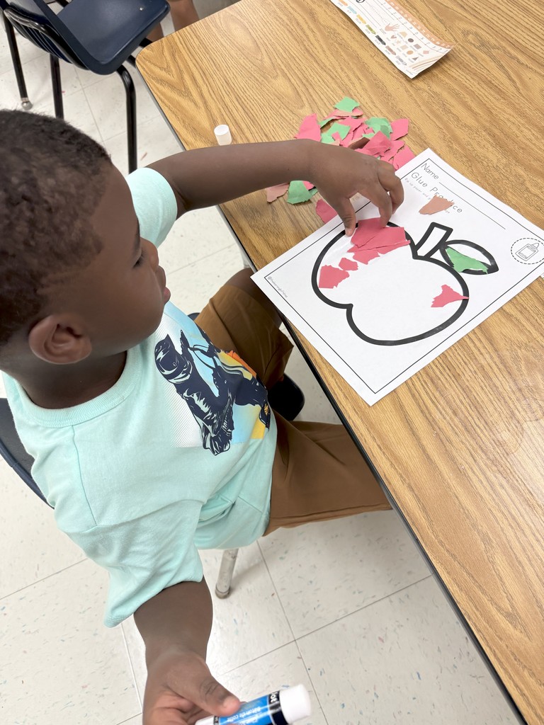 MES students working the 1st week of school
