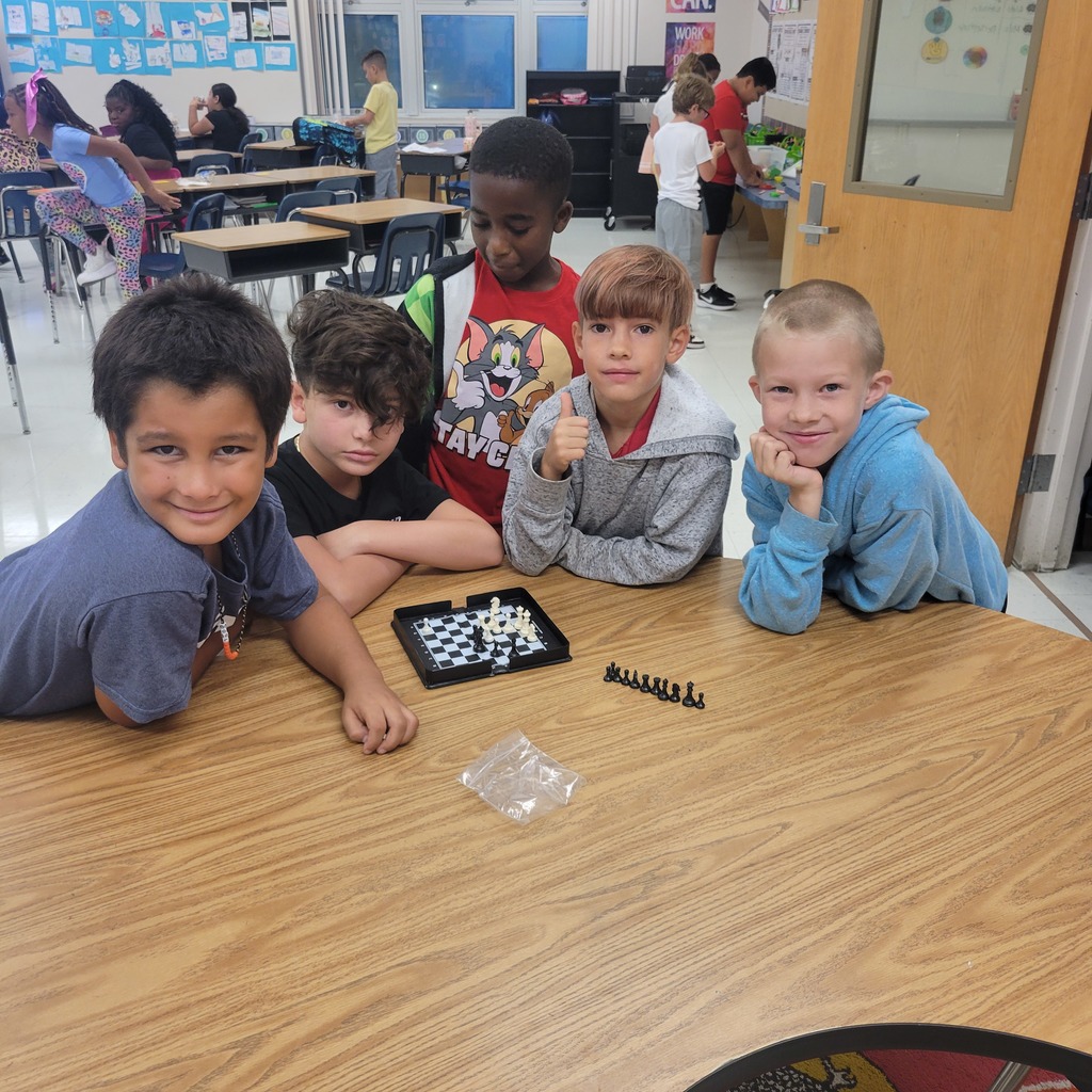 MES students working the 1st week of school