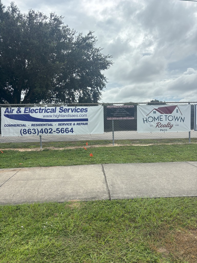 Parkway Advertisement Signs