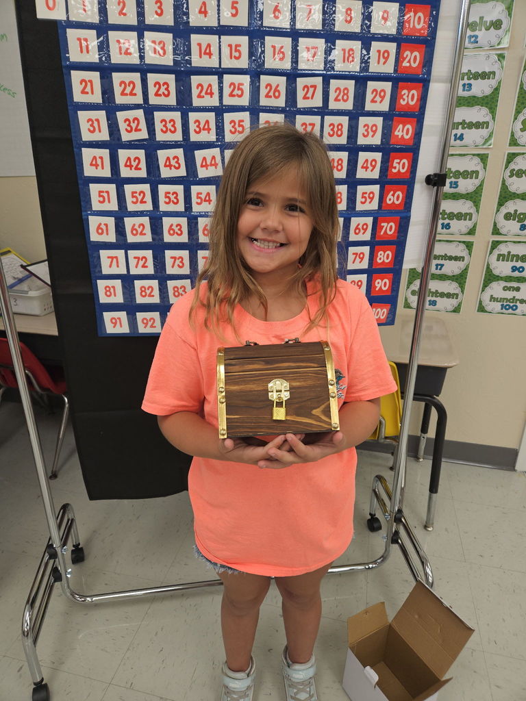 Photo of day 3 winner Raegan Gonzales in 1st grade