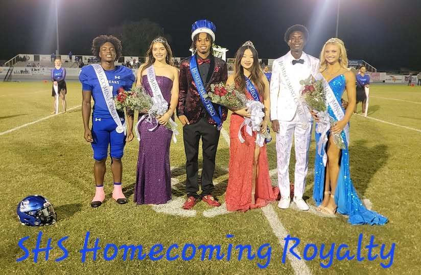Sebring High King, Queens and the runners up at the football game