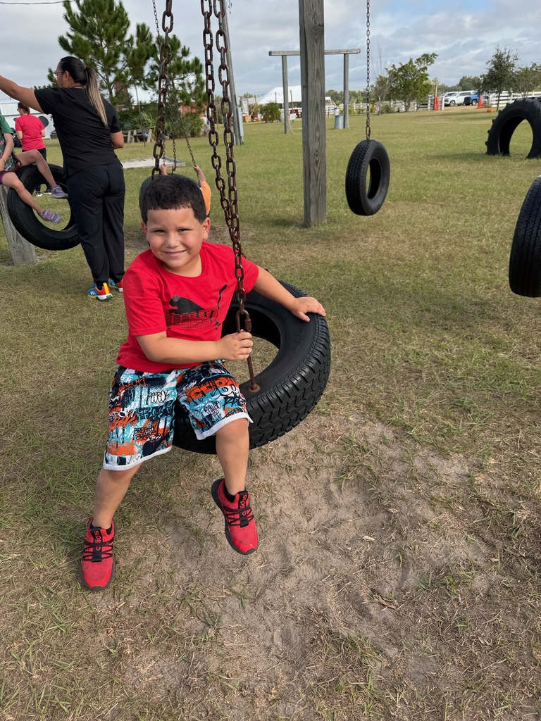 1st grade on the Field trip to Pumpkin Patch