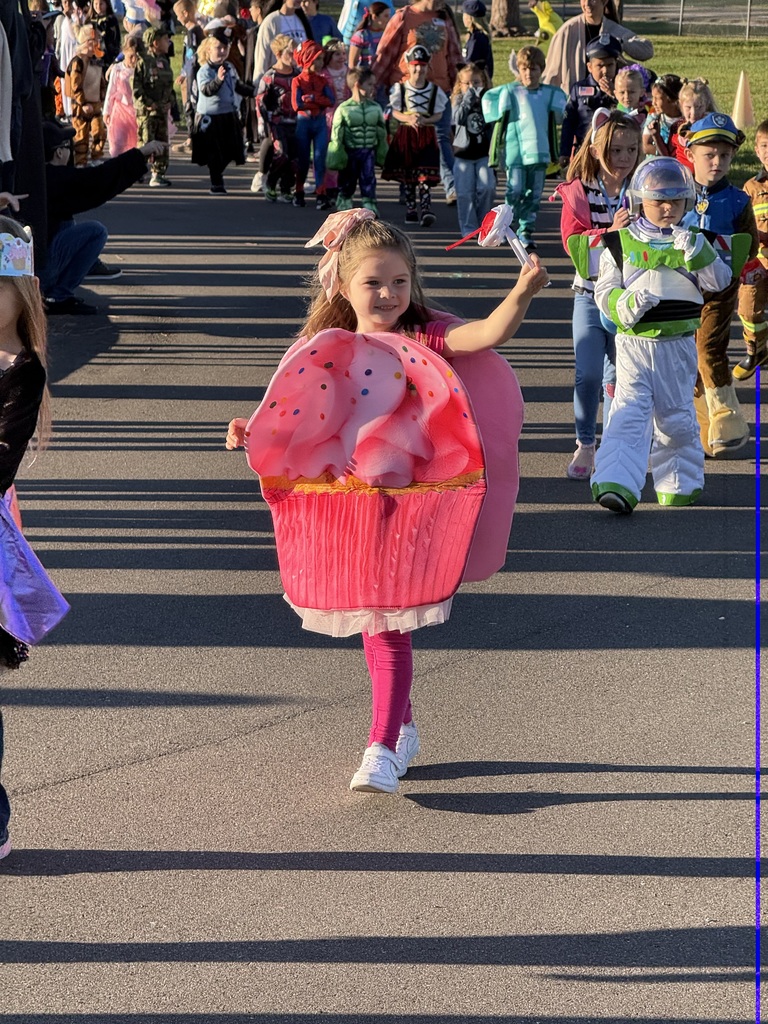 Photo of CTE Staff and Students in Character Parade