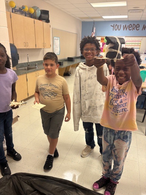 MES Students in STEM Lab in the Egg Drop Challenge.