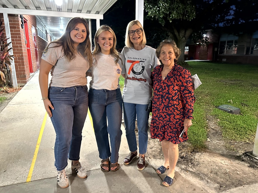 AES Faculty, Staff and Students celebrating the 70th Anniversary of AES.