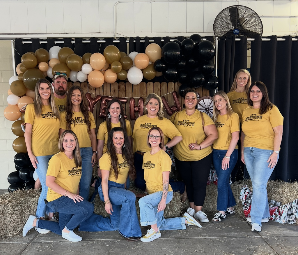 PTO members in group shot.