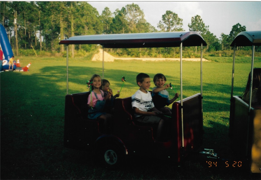 Students at the 2003 CTE HoeDown.