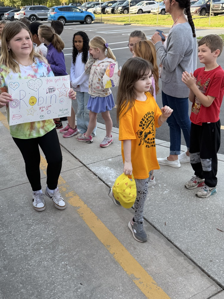PHOTO OF CTE STUDENTS CHEERING 