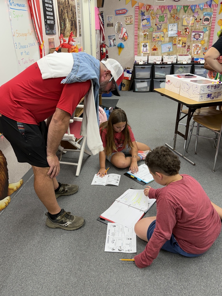 photo of gifted students sharing their projects