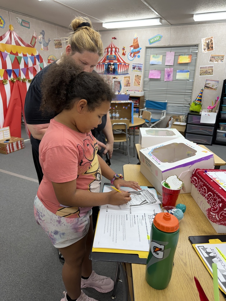 photo of gifted student sharing her project