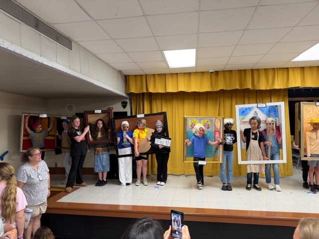 Mrs. Sebring, Mrs. LaBarr, and our talented CTE Art Club brought an unforgettable surprise to life! Our Art Club members debuted their incredible Living Portraits—a one-of-a-kind experience where student-created masterpieces stepped right out of the frame.