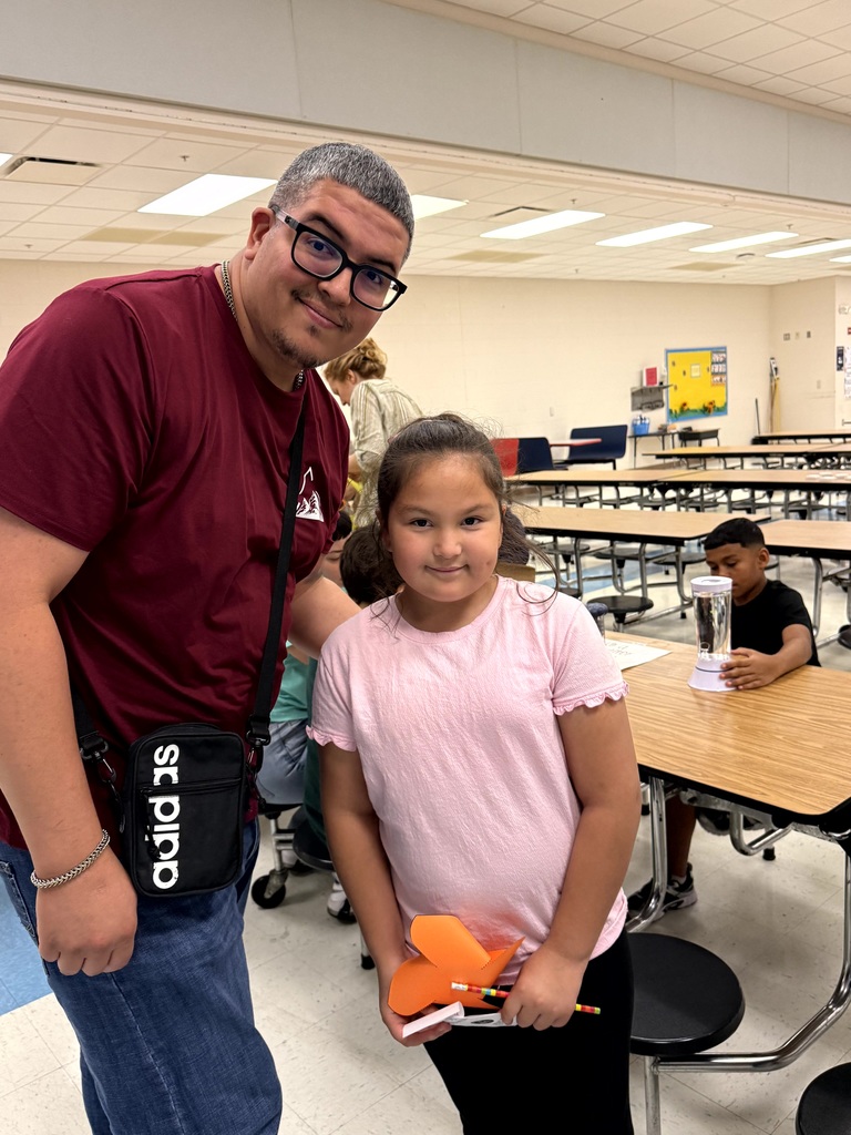 MES Students and families enjoying the STEM night.