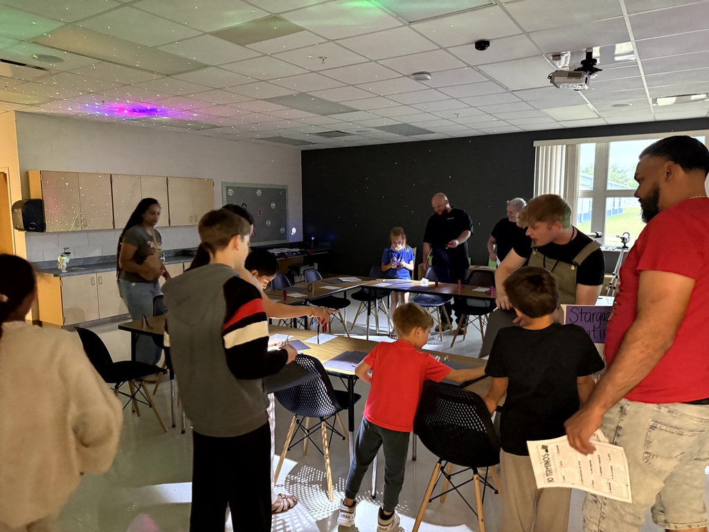 MES Students and families enjoying the STEM night.