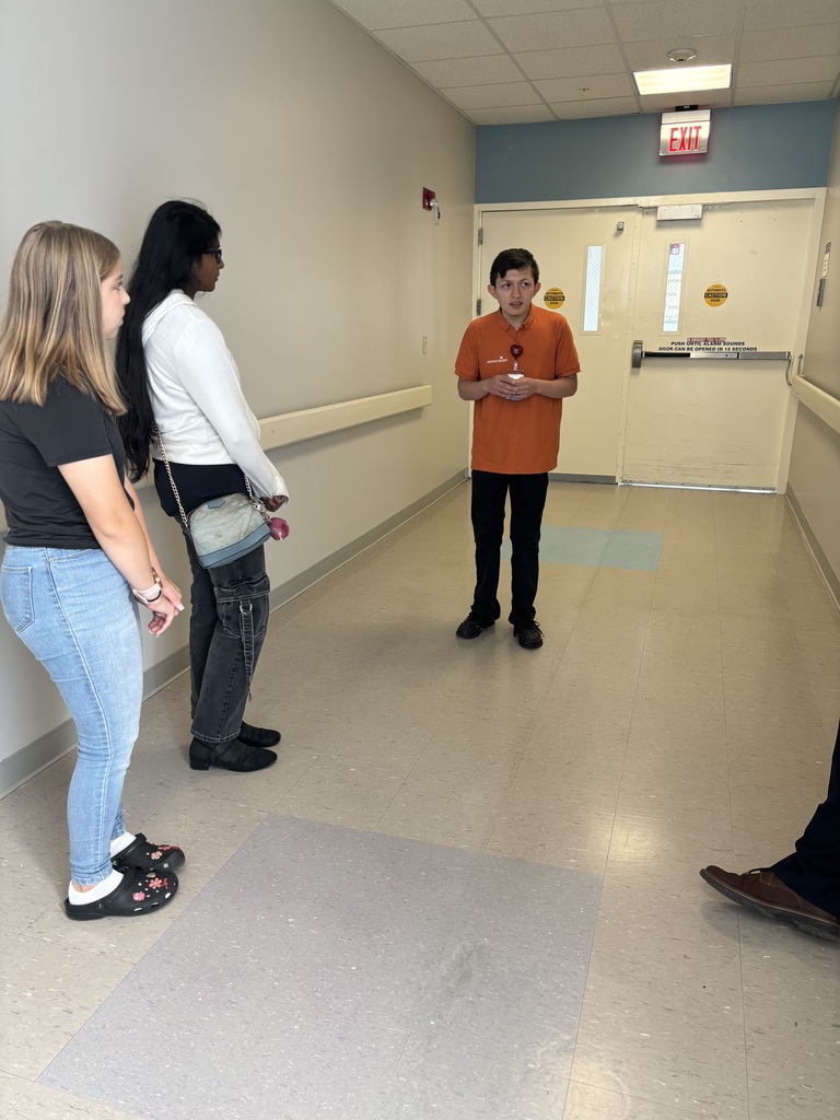 APHS’s Human Growth and Development class (within the Principles of Teaching Program) had the opportunity to visit Advent Health and see the Project SEARCH students showcasing all of the skills they have been working on over the last 8 months.