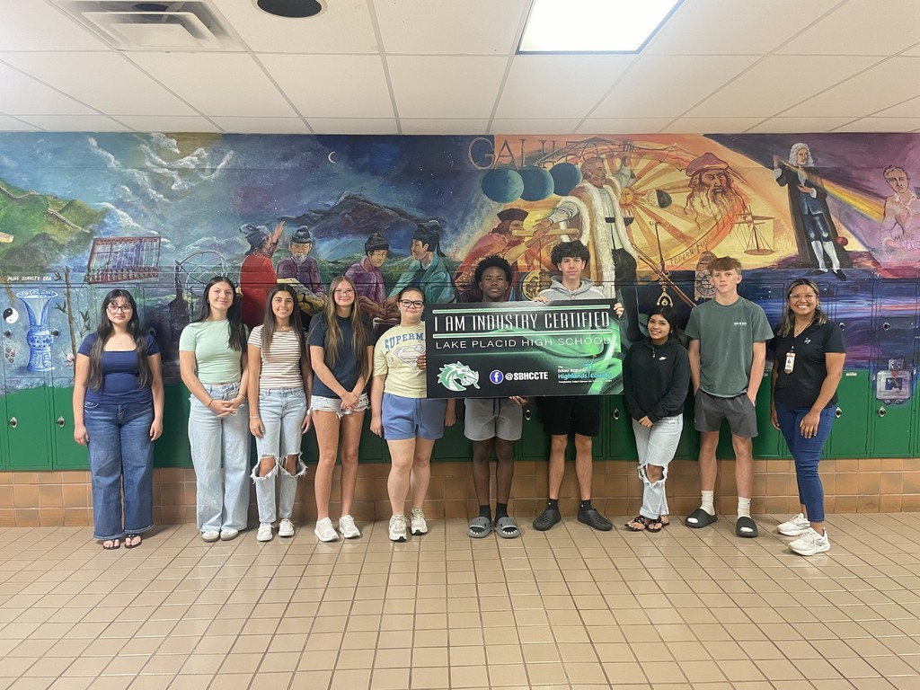 Stuents with certificate.