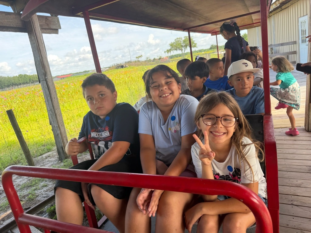 MES 2nd graders enjoying Hunsader farm field trip.