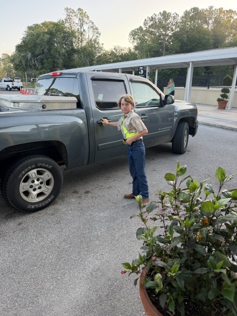 Each day, our safety patrols help make arrival and dismissal run smoothly by assisting with student drop off and pick up, showing leadership, responsibility, and kindness along the way. Their hard work and dedication help keep our campus safe for everyone!