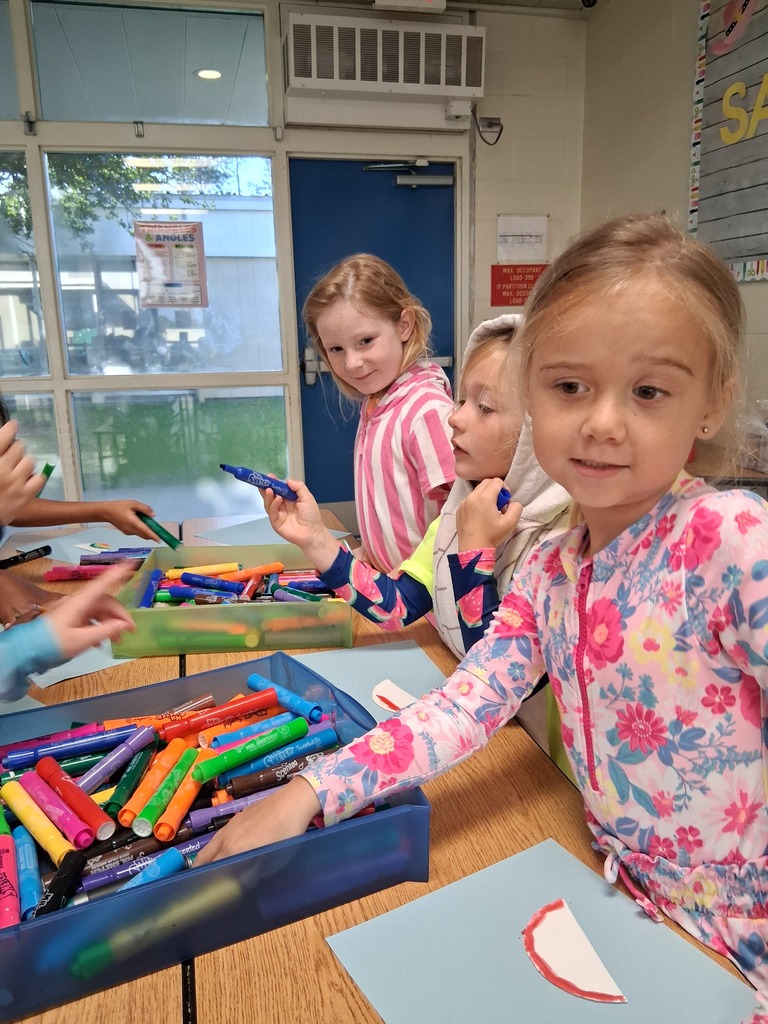 Our Mustang campers are diving into creativity, teamwork, and fun with this year’s summer daycare theme, "Under the Sea Adventure!" Today’s featured activity: Jellyfish! 🪼