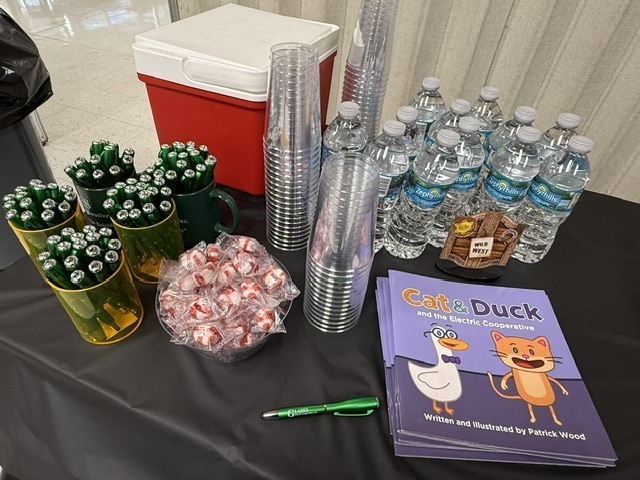We are incredibly grateful to Glades Electric and Sebring's Chick-fil-A for treating our faculty and staff to a delicious breakfast of Chicken Minis and fresh fruit before a day packed with staff- and administrator-led professional learning. Growing as educators takes brain power, and this breakfast gave us just the boost we needed!