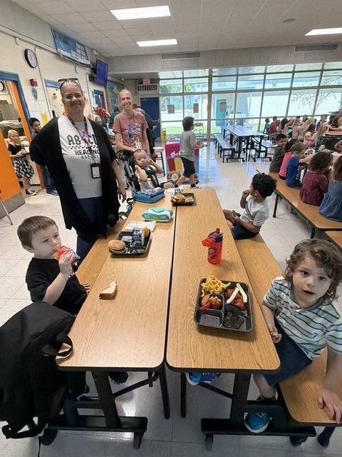Our PreK classes are enjoying lunchtime in our cafeteria! Our Mini-Mustangs are getting into the flow of eating lunch in the cafeteria and learning all those important routines along the way. 💙